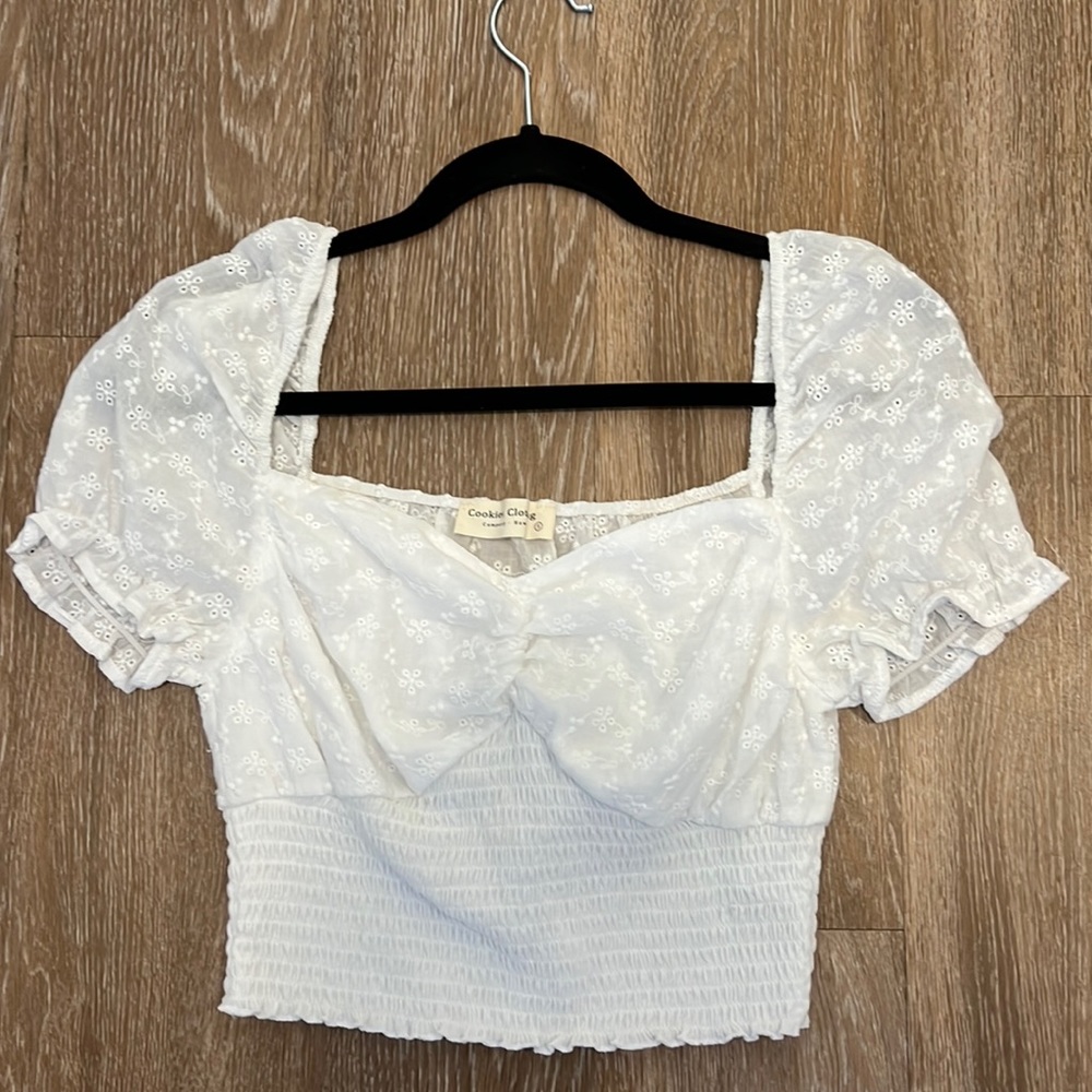 Cookie’s Clothing White Floral Crop Top